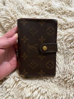 Fixer Louis Vuitton Monogram Canvas Snap Agenda in Dark Brown and Gold